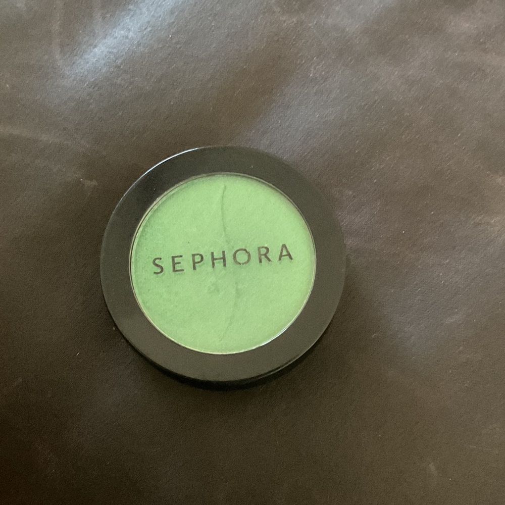 Sephora Lush Green Eyeshadow picnic in the park #7 shimmer